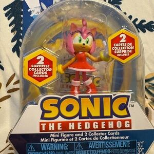 Sonic the Hedgehog Pink Action Figure with Collector Cards